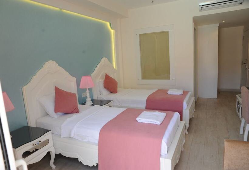 בית מלון כפרי Montebello Deluxe