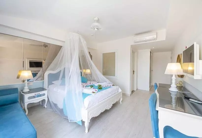 Hotel Montebello Deluxe