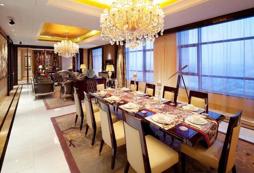 Отель Wanda Realm Taizhou