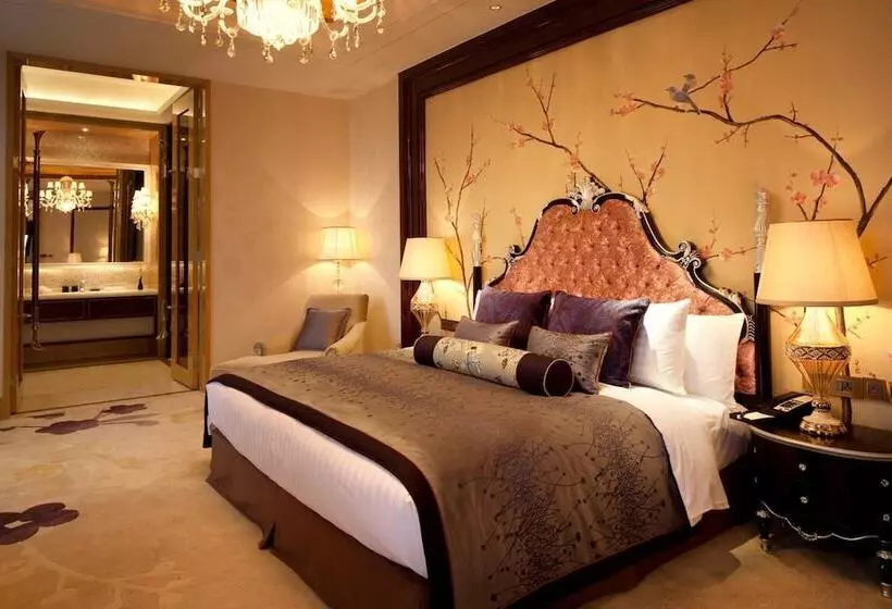 Отель Wanda Realm Taizhou