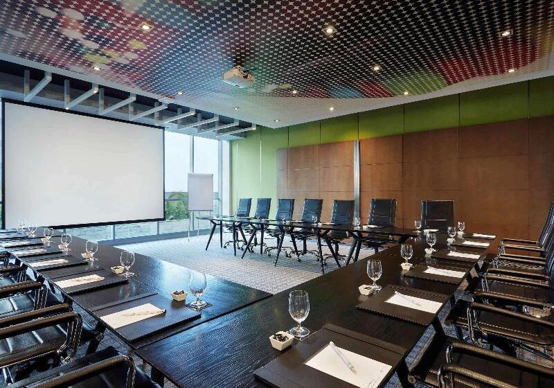 فندق Pullman Jakarta Central Park