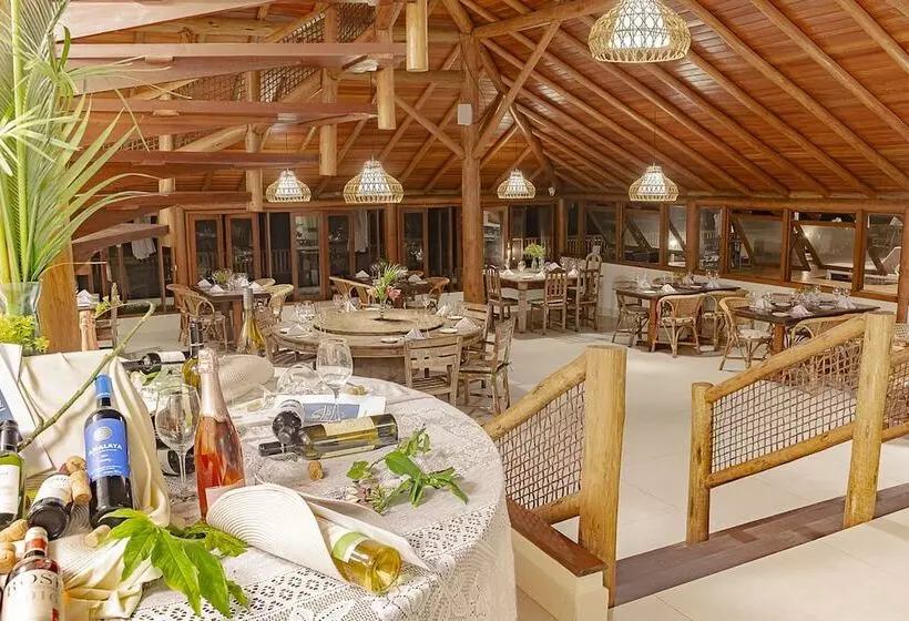 Отель Saint Tropez Praia