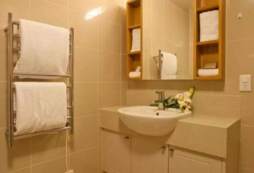 فندق VR Takapuna