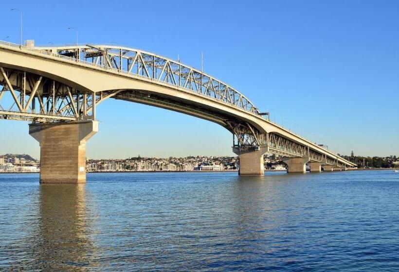 فندق VR Takapuna