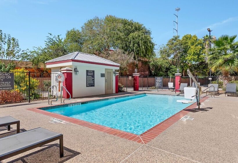 Candlewood Suites San Antonio Downtown, An Ihg