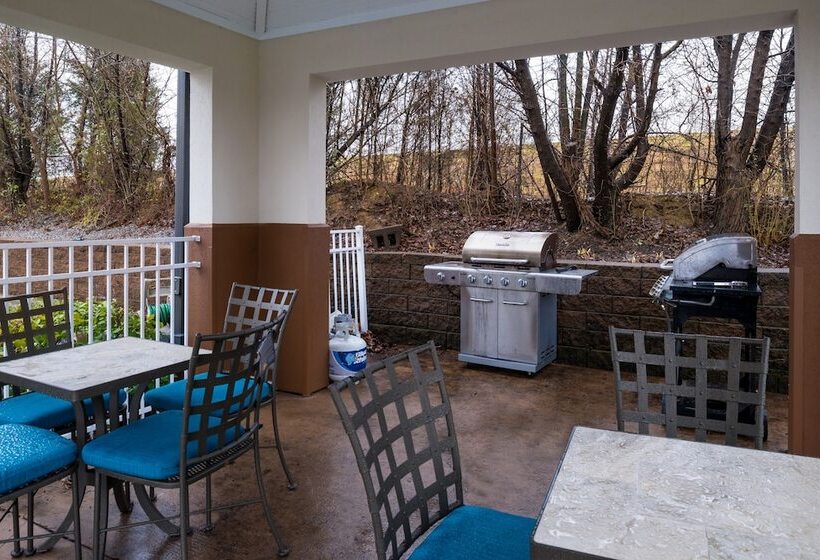 Отель Candlewood Suites Paducah, An Ihg