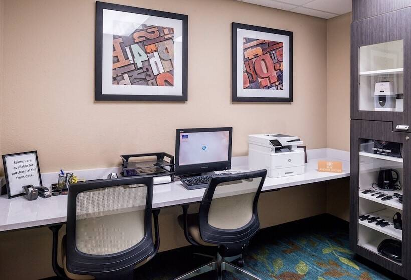 Отель Candlewood Suites Paducah, An Ihg