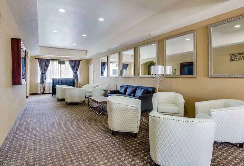 Hotelli Comfort Suites Deer Park Pasadena