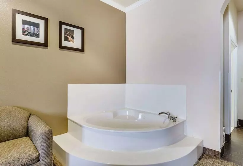 Hotelli Comfort Suites Deer Park Pasadena