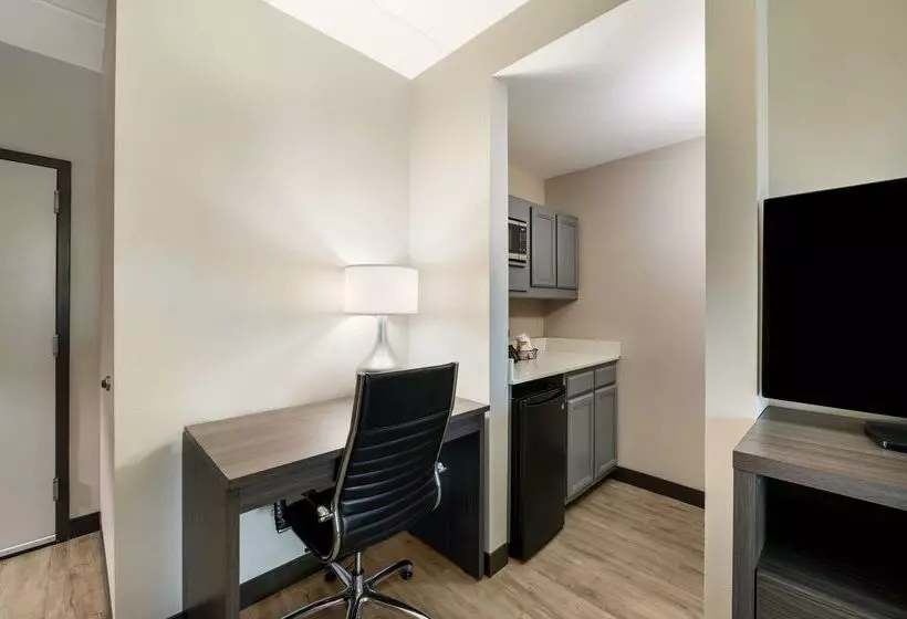 בית מלון כפרי Comfort Suites Northlake