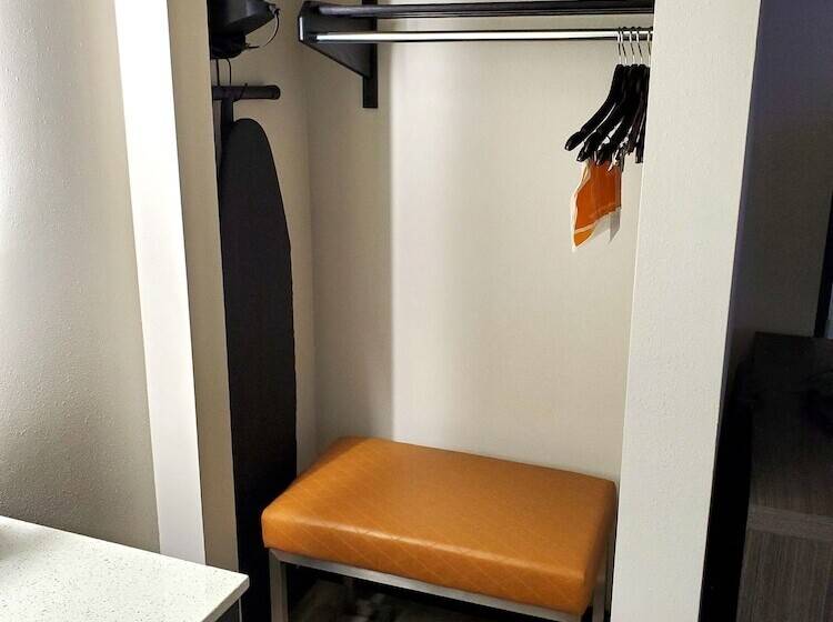 فندق Comfort Suites Northlake