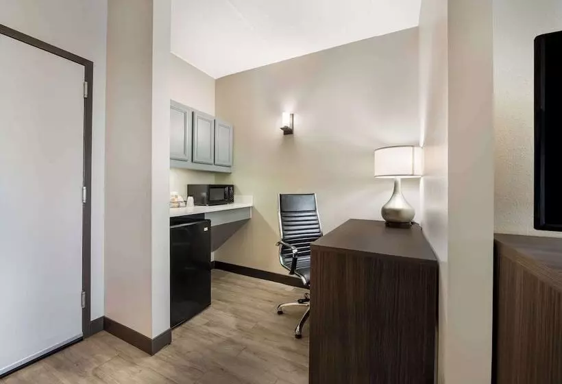 בית מלון כפרי Comfort Suites Northlake