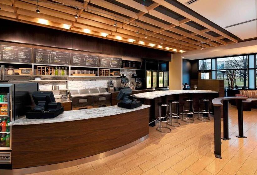 هتل Courtyard Indianapolis Downtown