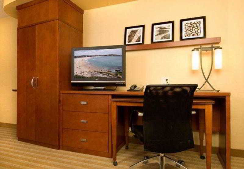 هتل Courtyard Indianapolis Downtown