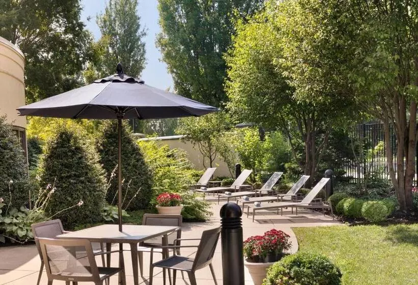 Otel Courtyard Lancaster