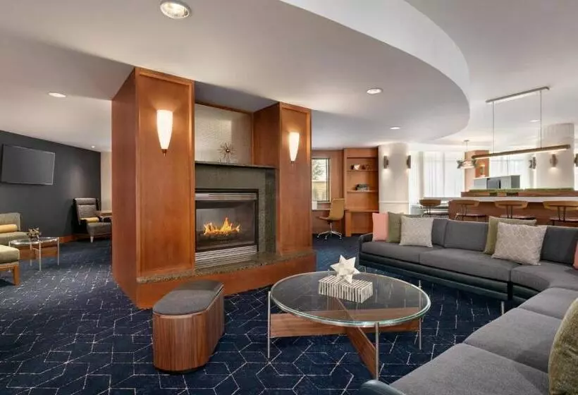 Otel Courtyard Lancaster