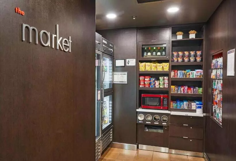 فندق Courtyard Medford Airport