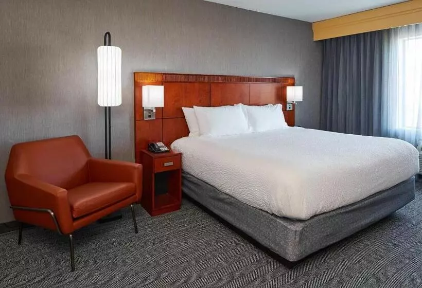 فندق Courtyard Medford Airport