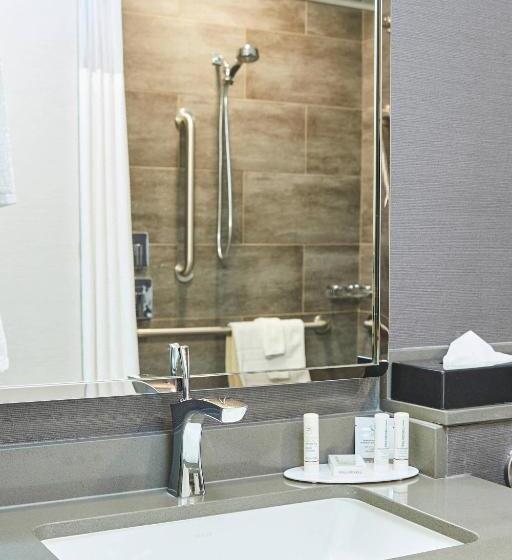 فندق Courtyard Medford Airport