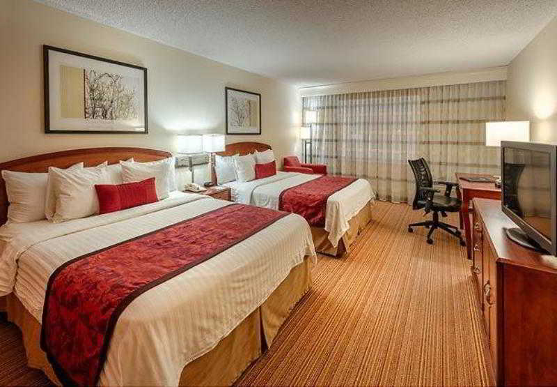 هتل Courtyard By Marriott Reno