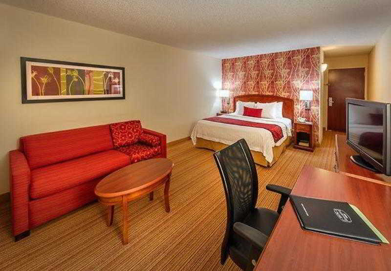 هتل Courtyard By Marriott Reno