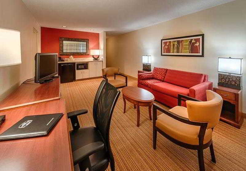 هتل Courtyard By Marriott Reno