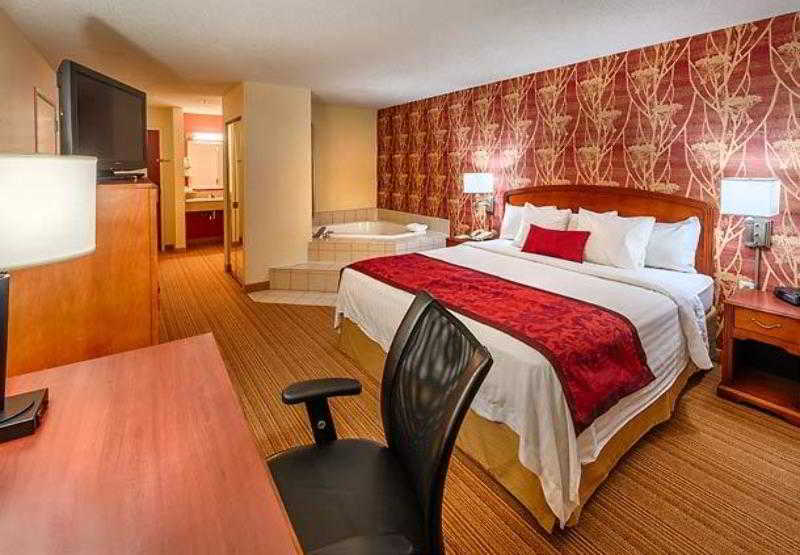 هتل Courtyard By Marriott Reno