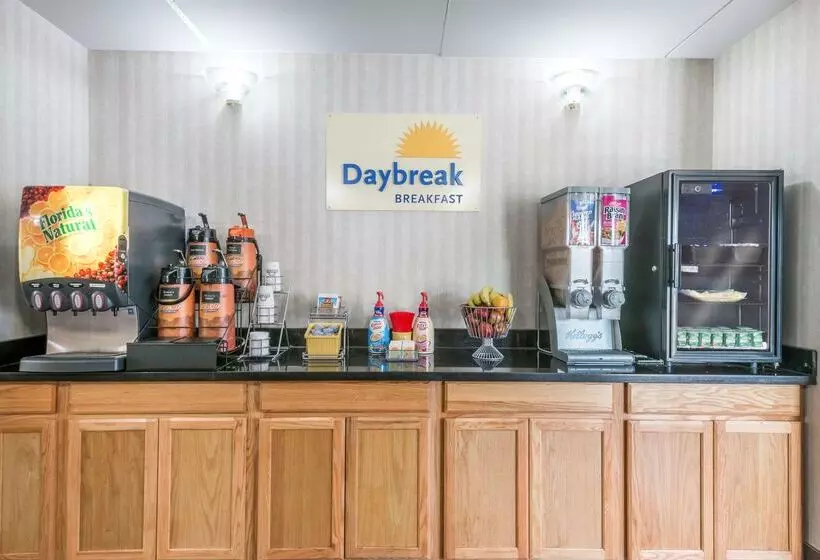 ホテル Days Inn By Wyndham Pittsburghharmarville