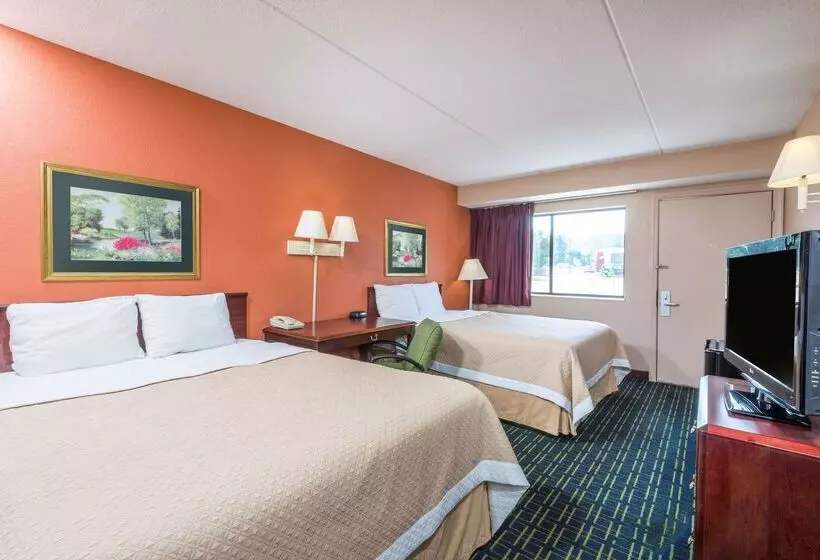 ホテル Days Inn By Wyndham Pittsburghharmarville