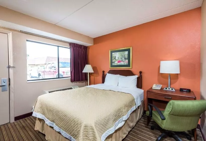 ホテル Days Inn By Wyndham Pittsburghharmarville
