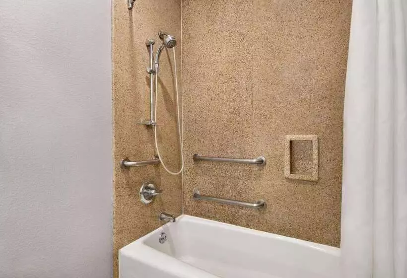 Hotel Days Inn & Suites By Wyndham Houston Hobby Airport