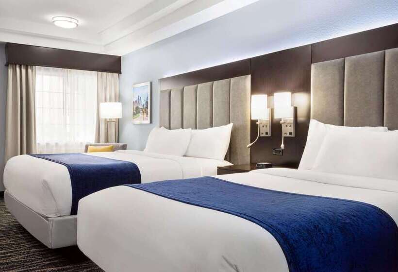 هتل Days Inn & Suites By Wyndham Houston Hobby Airport
