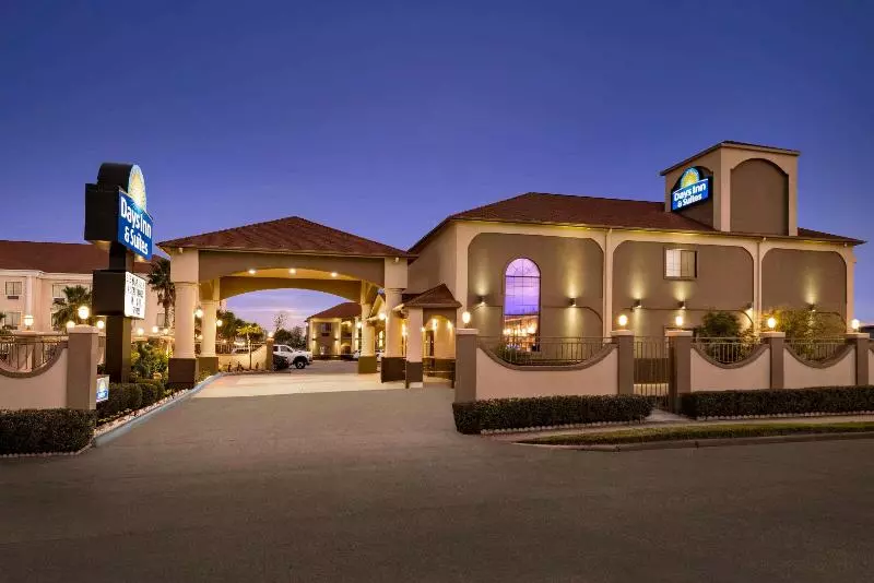 Hotel Days Inn & Suites By Wyndham Houston Hobby Airport