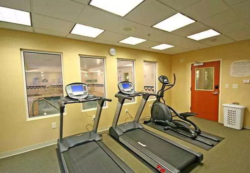 هتل Fairfield Inn & Suites Greensboro Wendover