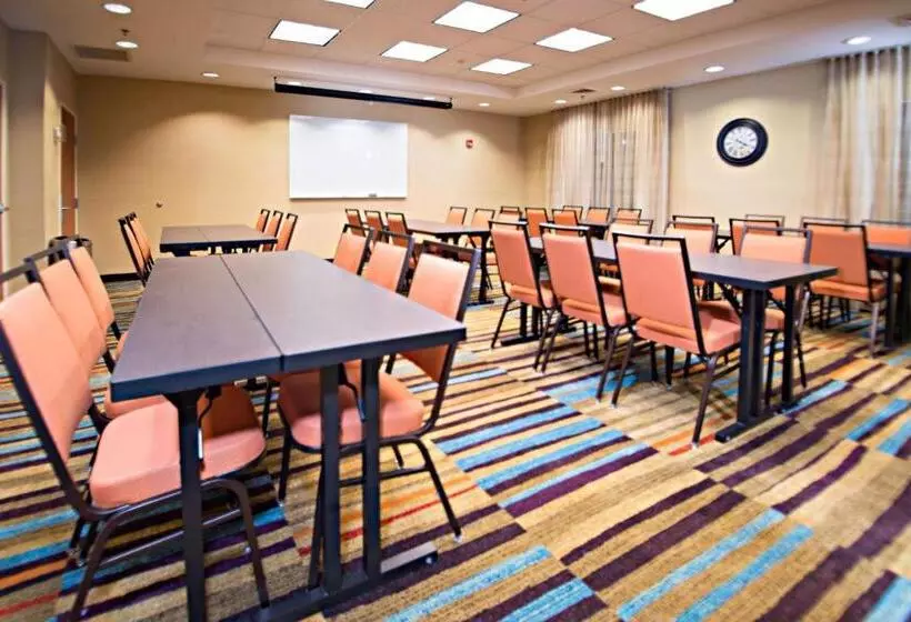 ホテル Fairfield Inn & Suites Idaho Falls