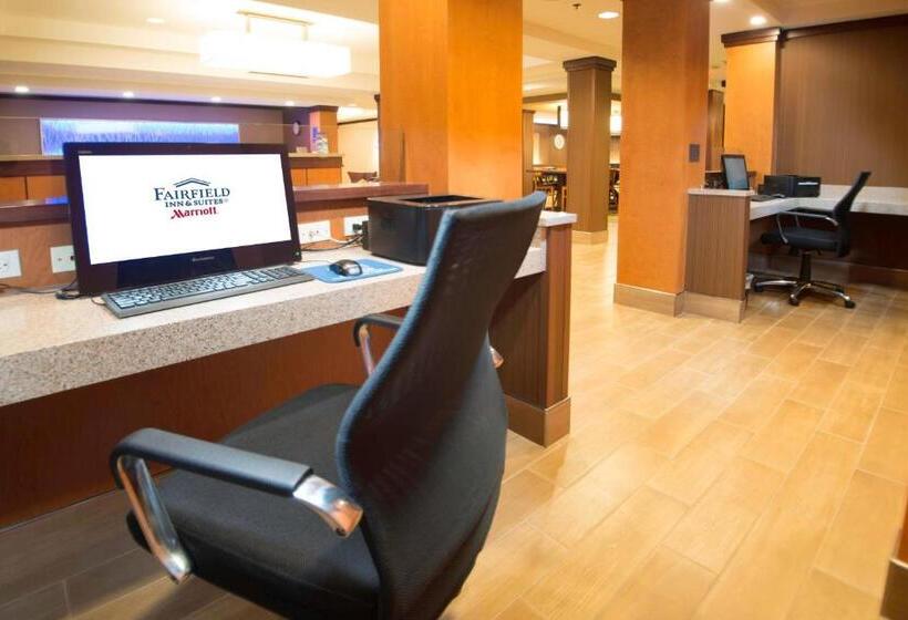 ホテル Fairfield Inn & Suites Idaho Falls