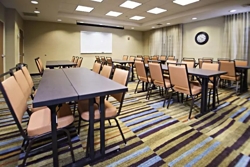 ホテル Fairfield Inn & Suites Idaho Falls