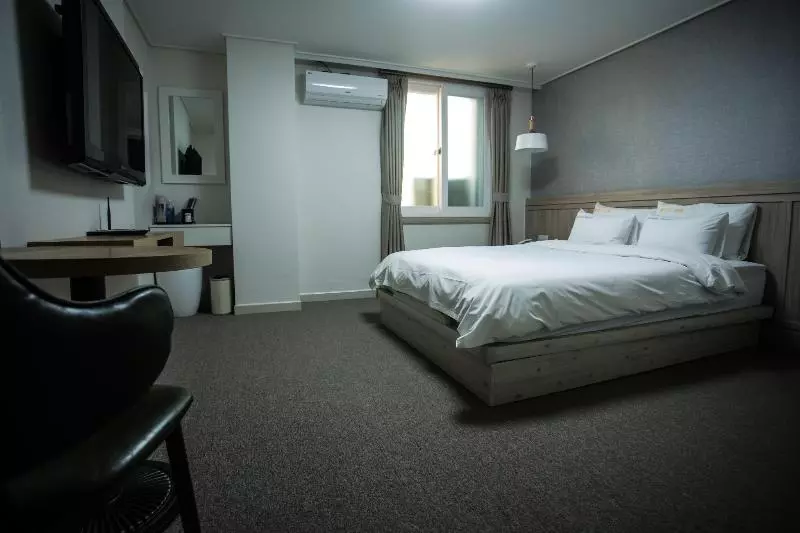 호텔 Gallery Tourist