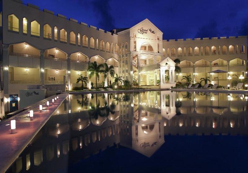 酒店 Grand Vista Boracay Resort & Spa