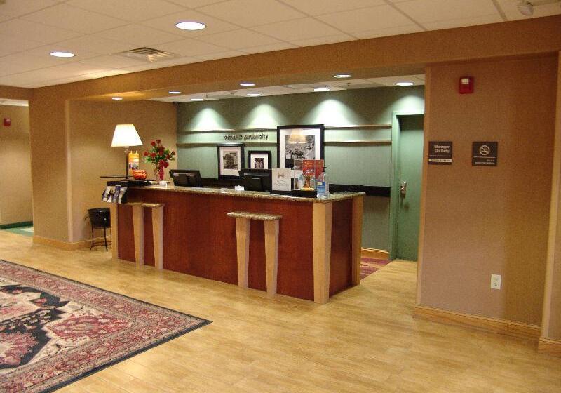 ホテル Hampton Inn Garden City