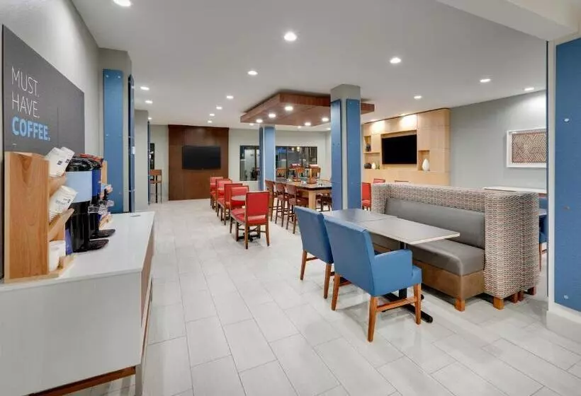 ホテル Holiday Inn Express & Suites San Antonio Nw Near Seaworld, An Ihg
