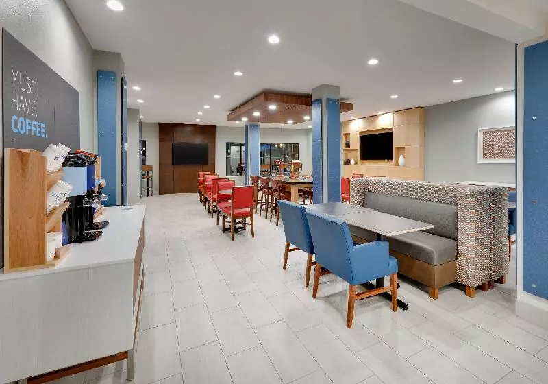 ホテル Holiday Inn Express & Suites San Antonio Nw Near Seaworld, An Ihg