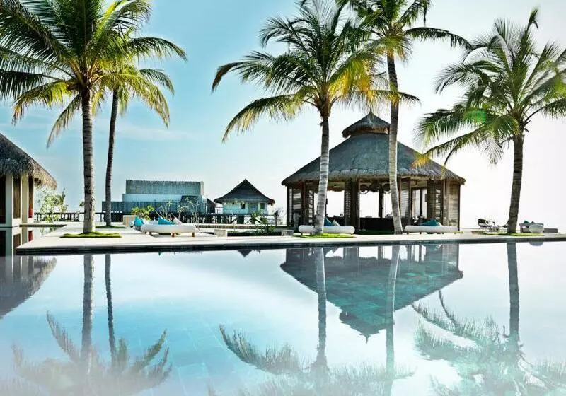 Отель Ozen Reserve Bolifushi Luxury All Inclusive