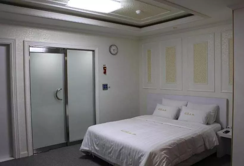 酒店 Parkwood Incheon Airport