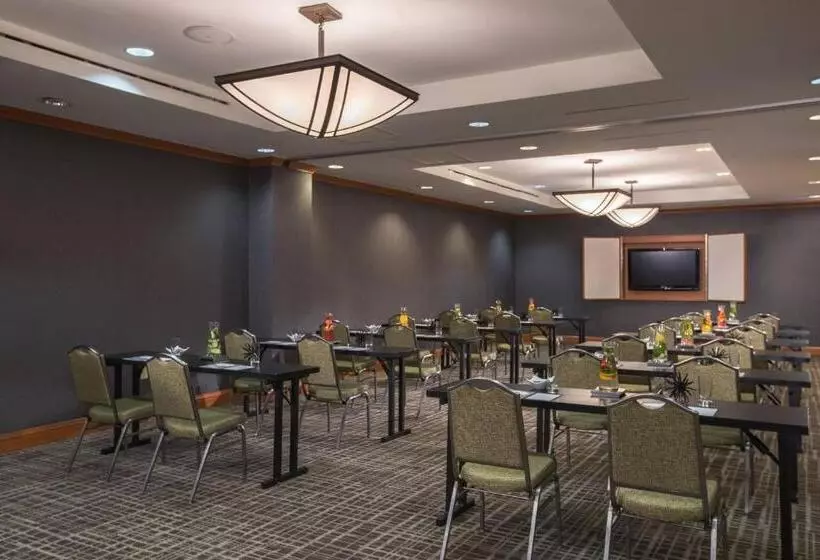 酒店 Renaissance Raleigh North Hills