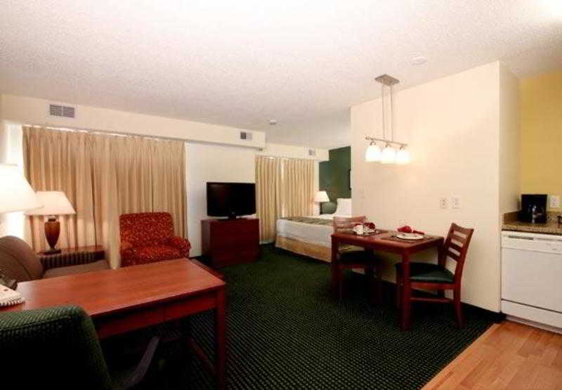 فندق Residence Inn Houston Intercontinental Airport At Greenspoint