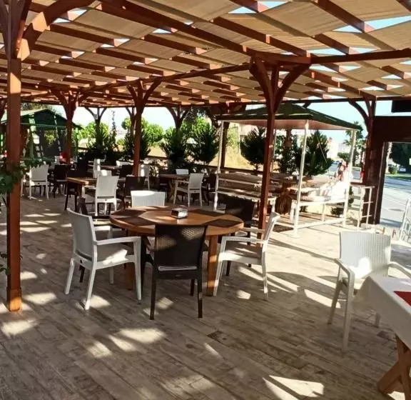 בית מלון כפרי Side Alya