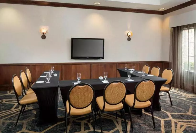 Отель Springhill Suites Napa Valley