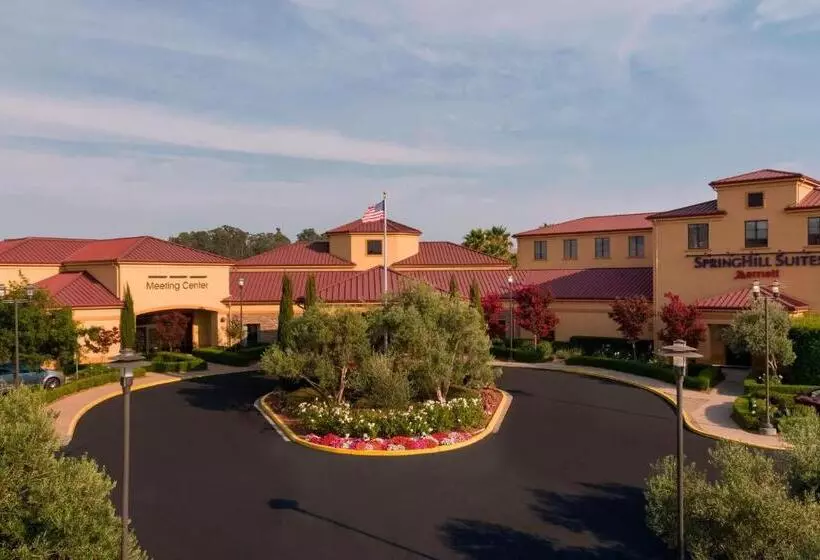 Отель Springhill Suites Napa Valley