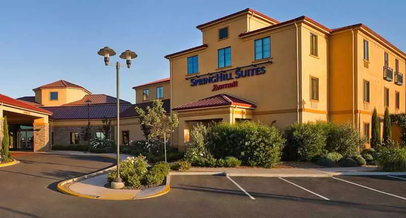 Отель Springhill Suites Napa Valley